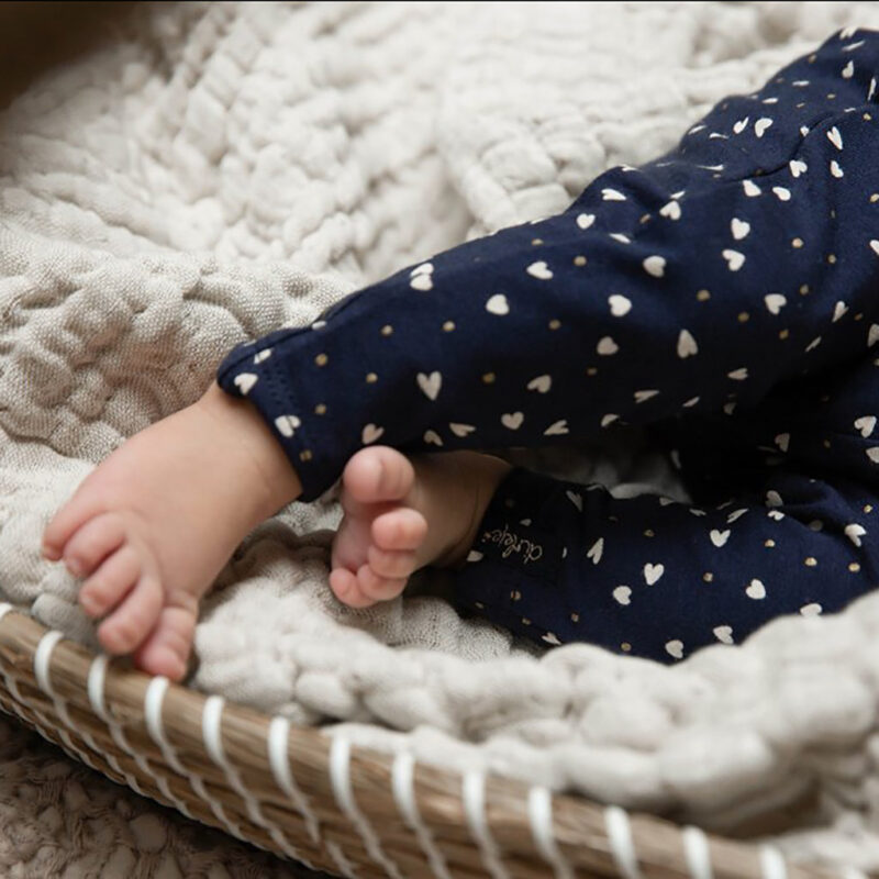 Pantaloni din bumbac organic cu imprimeu inimioare - imagine 3