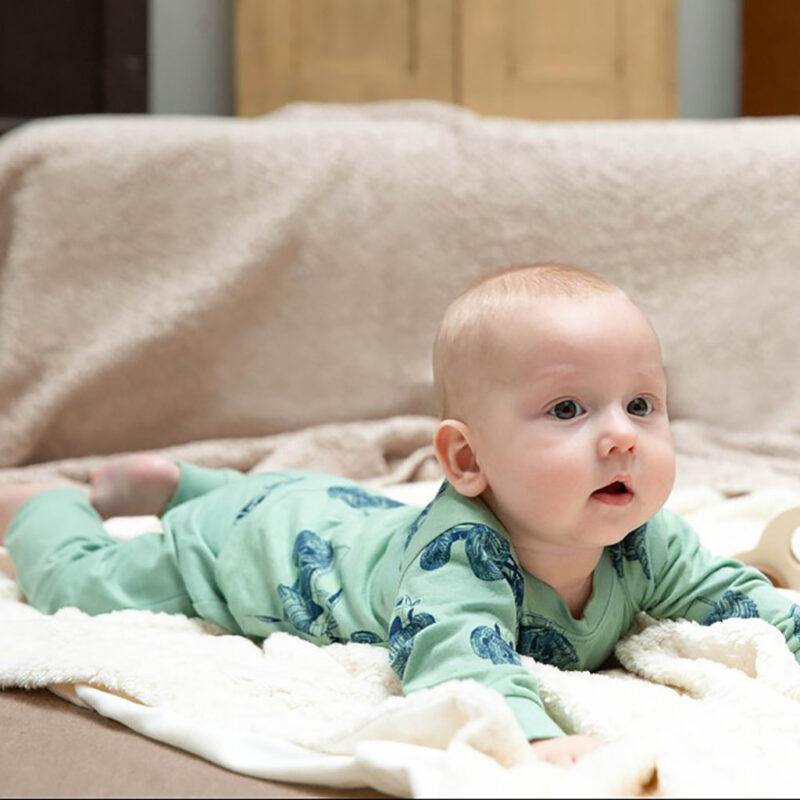 Pijama verde cu mașinuțe din bumbac organic