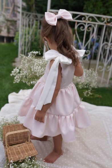 Rochita cusuta in atelierul Little Rose