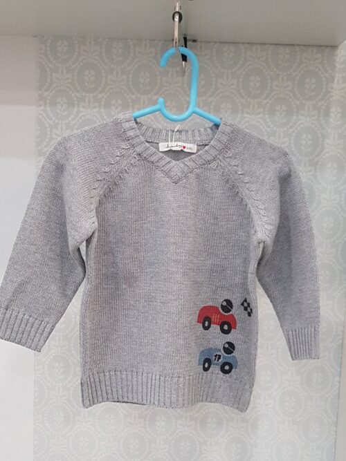 Pulover gri cu model cu masinute