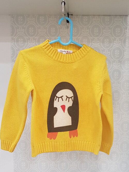 Pulover galben cu model cu pinguin